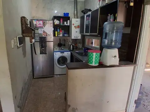 Casa 6 ambientes con 1 baño