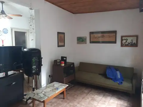 Venta Casa 5ambientes . Centro de Lujan