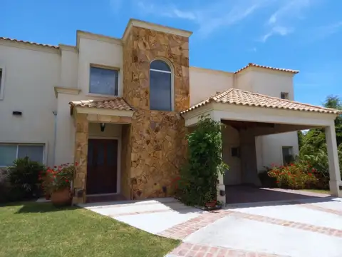 VENTA CASA 5 AMB CON PILETA, DON JOAQUÍN, CANNING