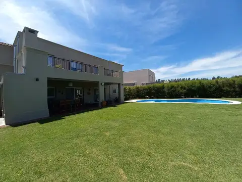 VENTA CASA 5 AMB CON PILETA, DON JOAQUÍN, CANNING