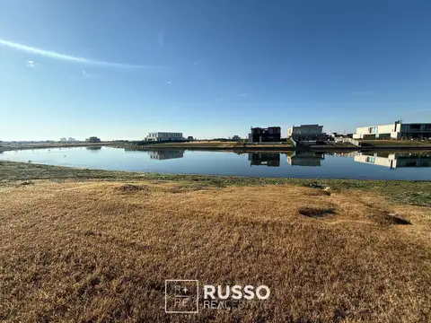 GRAN LOTE EN VENTA AL AGUA - LOS PUENTES NORDELTA