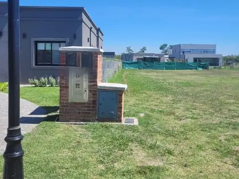 Terreno en Venta en Pilar del Este - Santa Lucia, USD 41.000