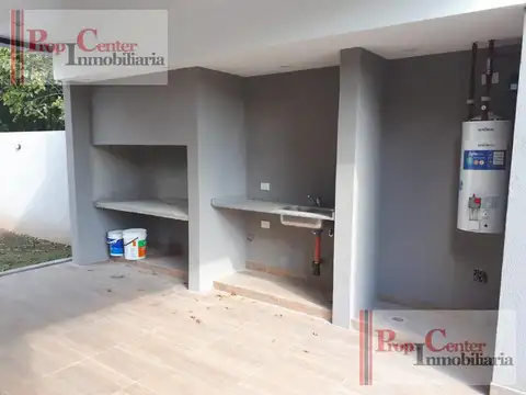 Casa 3 ambientes con 1 baño