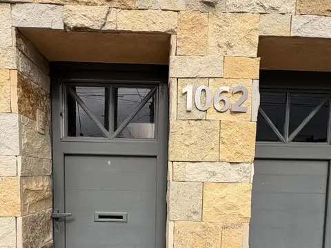 Depto Tipo Casa en Venta al Este