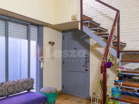 Depto Tipo Casa 2 ambientes con 1 baño