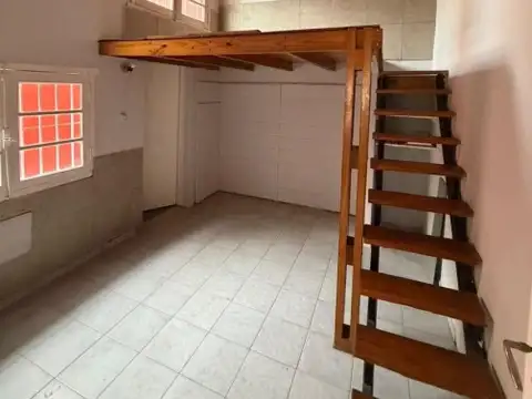 Depto Tipo Casa en Alquiler de 2 ambientes