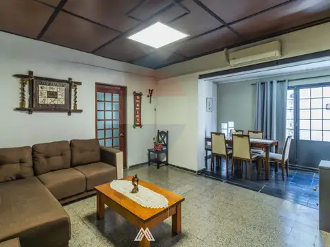 Casa en venta - Union - 2 dormitorios y garaje