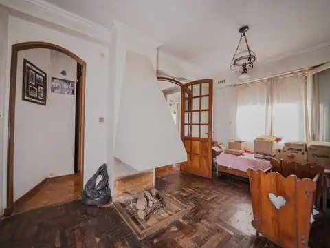 VENTA CASA VILLA ADELINA 8 AMBIENTES PERMUTA