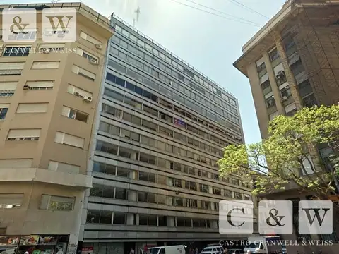 Muy buena Ubicación | Vista Abierta | Oficina en Buen estado