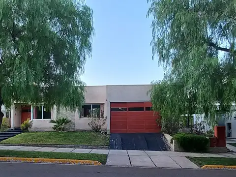 Casa en Venta en Mendoza, Capital