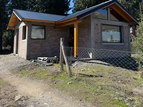 FINA PATAGONIA. Casa en venta de 1 dormitorio c/ cochera en San Martin de los Andes