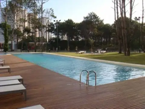 Departamento en Venta en Playa Brava, USD 480.000