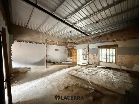 DEPOSITO EN VENTA LOTE 9X18 en Jose León Suarez