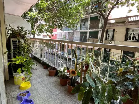 EN VENTA BELGRANO 4 DORMITORIOS BALCÓN Y PATIO