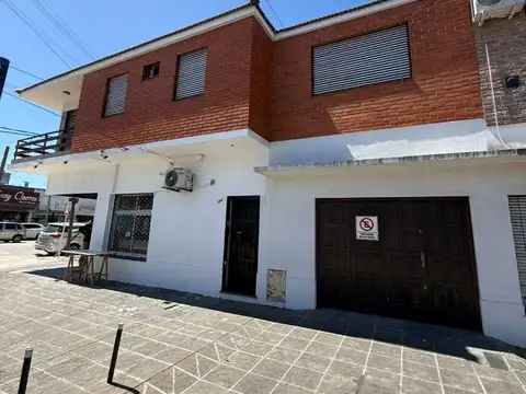 Carlos Pellegrini 700