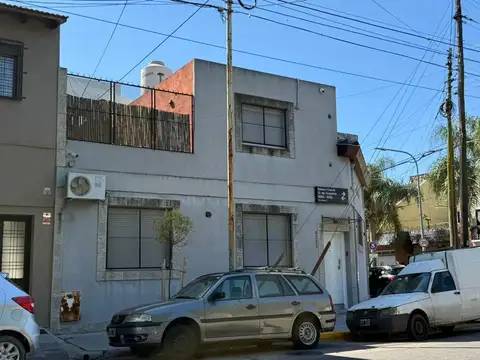 CASA EN VENTA 3 AMBIENTES CON COCHERA- MATADEROS
