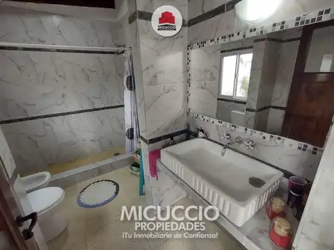 Casa en Venta con 1 cochera