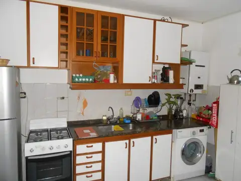 Las Flores 1600 , Piso PB