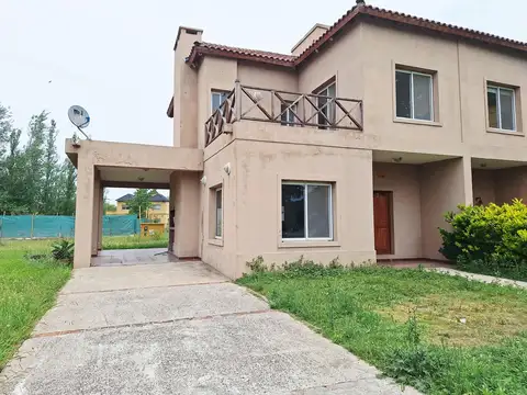 Casa Duplex de 3 dormitorios, en La Carolina Golf Club