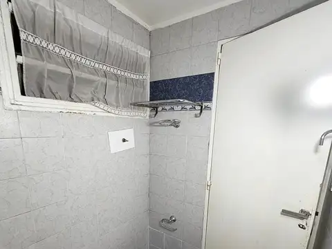 MENDOZA AL 2600 - BAÑO Y COCINA COMPLETOS