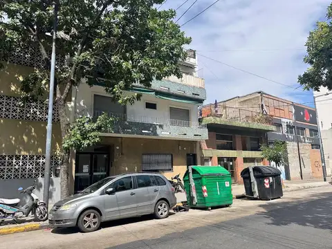 Boedo 2 ambientes Pb con patio propio - ventilación natural -estado muy bueno