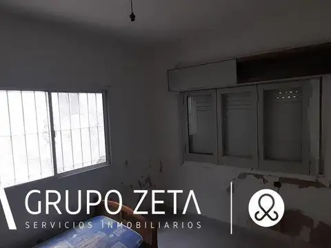 Casa 8 ambientes con 4 baños