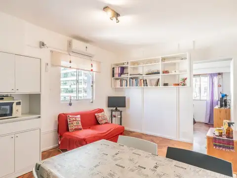 Amplio  departamento  refaccionado - piso alto, muy luminoso 