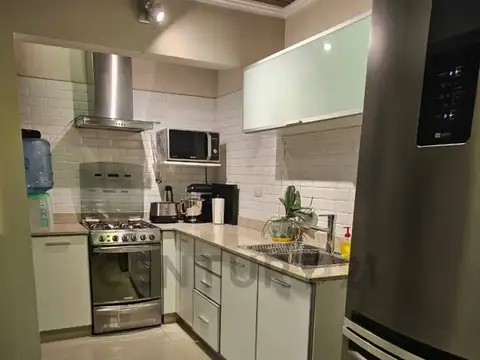 Casa 3 ambientes lista para habitar con quincho y garage en excelente zona de Jo
