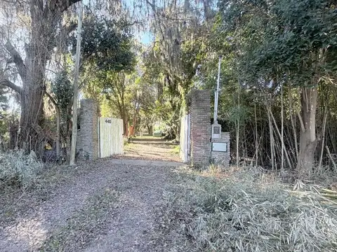 Casa en Lisandro Olmos Etcheverry en alquiler