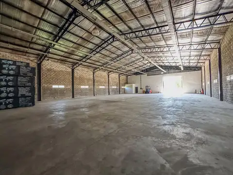 Galpon en Venta 40  mts Frente