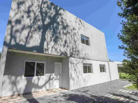 CASA  EN VENTA  LA CANDIDA CLUB DE CAMPO 