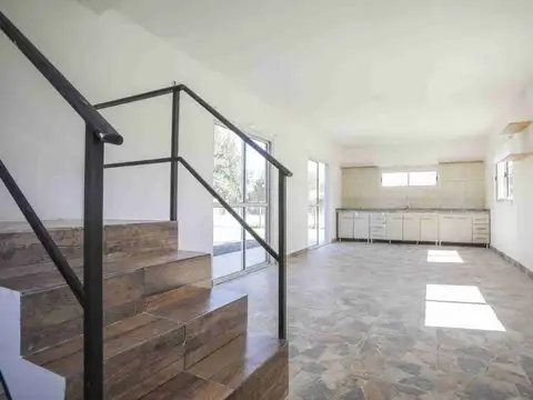 CASA  EN VENTA  LA CANDIDA CLUB DE CAMPO