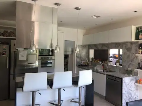 Casa en Venta en Quilmes, USD 750.000