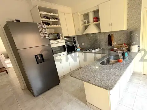 Casa en Venta con 6 cocheras