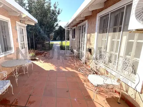 DOS PROPIEDADES EN UNA: VIVI Y TRABAJA EN EL MISMO LUGAR - VENADO TUERTO