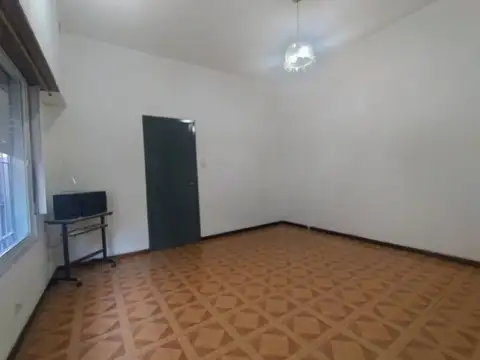 Depto Tipo Casa en Alquiler 45 años