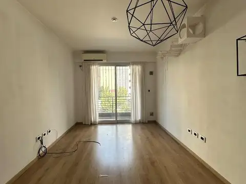 Depto 2 ambientes con cochera / edificio con amenities