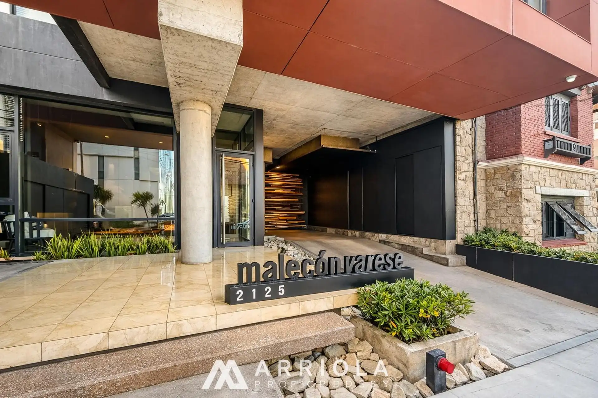 Depto 2 amb, 60m² con cochera y baulera — Malecón Varese