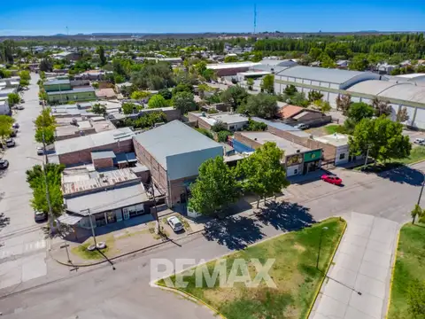 Local en Venta en General Fernandez Oro, USD 160.000