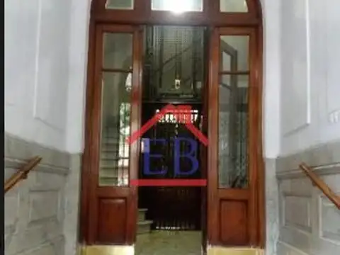 Edificio Comercial en Balvanera