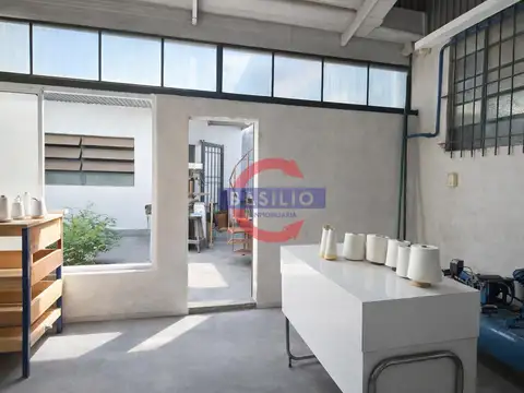 Depósito en Bernardino Rivadavia al 3200