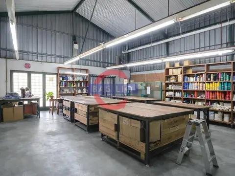 Depósito en Bernardino Rivadavia al 3200