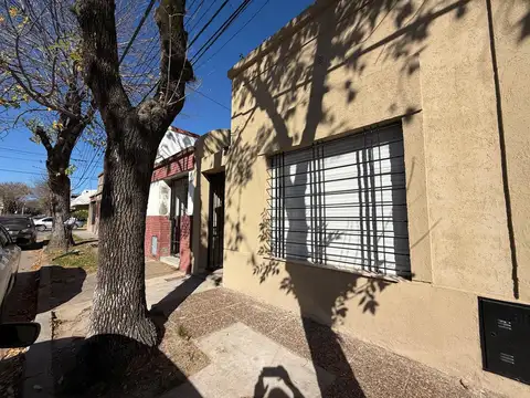 departamento 3 ambientes en venta en lujan centro planta baja con patio apto crédito