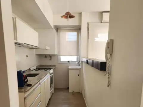 Departamento dos ambientes con cochera en alquiler en Castelar