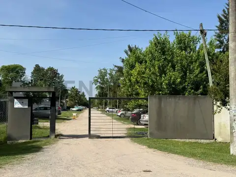 Casa con parque en venta - calle 143 y 517 Barrio Cerrado San Patricio San Carlos - La Plata