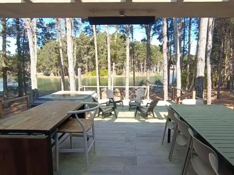 Casa 5 ambientes con 4 baños
