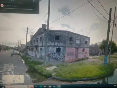 Lote de 384 en esquina en un lindo barrio de Domínico