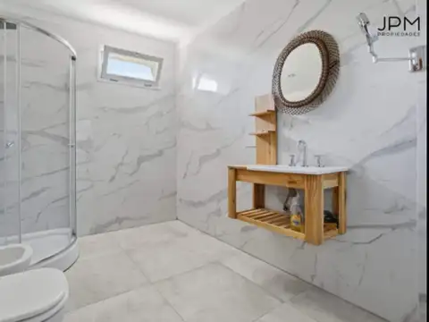Casa 4 ambientes con 3 baños