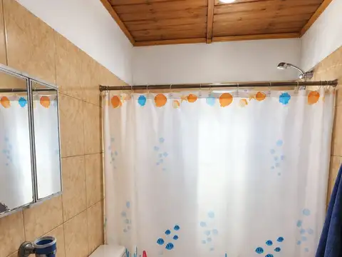 Casa 2 ambientes con 1 baño