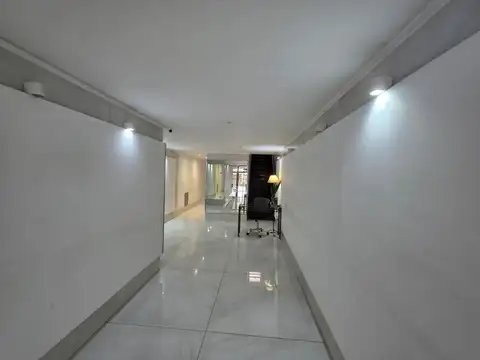 Av. Las Heras 2300, Piso 5